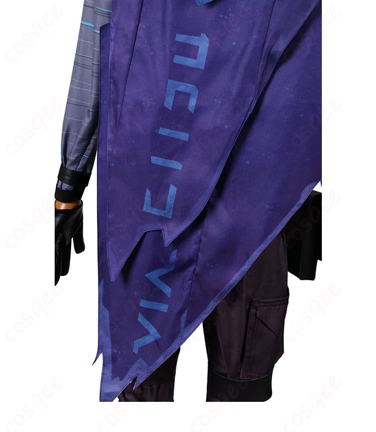 披風の装飾ディテール。オーメンの披風デザインがさらに魅力を引き立てます。