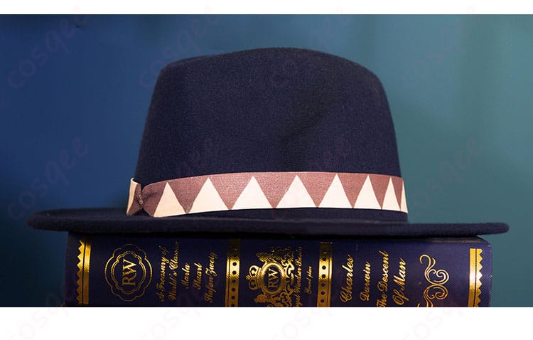 アベンチュリンコスプレ衣装の帽子装飾に焦点を当てた画像。特徴的なデザイン。