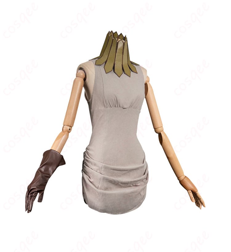 ダンジョン飯 フレキ コスプレ衣装 右側からのビュー。細部までこだわったディテールが魅力。