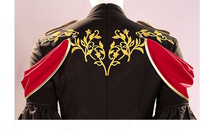 服装外套背面の装飾ディテール - 外套背面に施されたディテールを強調した画像。