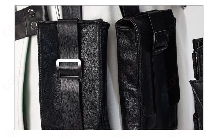 腰小包装飾の細部 - ファイナルファンタジーVIIの特徴的なデザイン