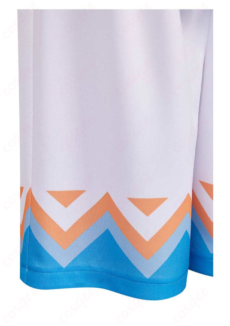 パンツ脚部の装飾細部 – 細部までこだわったクオリティのコスプレ衣装