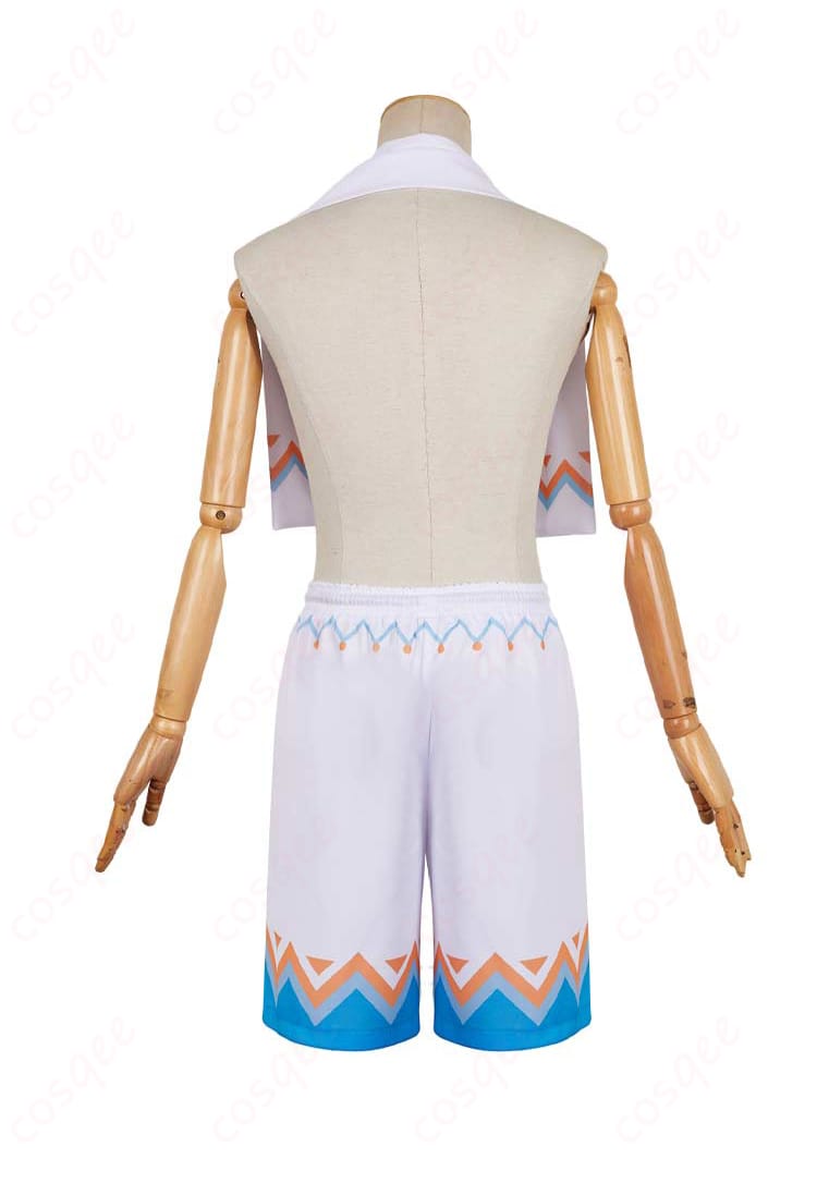 商品背面画像 – 背面のディテールとマフラーのデザインが見どころ