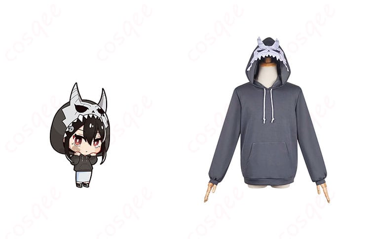 日比野カフカと亜白ミナの怪獣パーカーコスプレ衣装。アニメ「怪獣8号」のキャラクターと一緒に着用したイメージ。