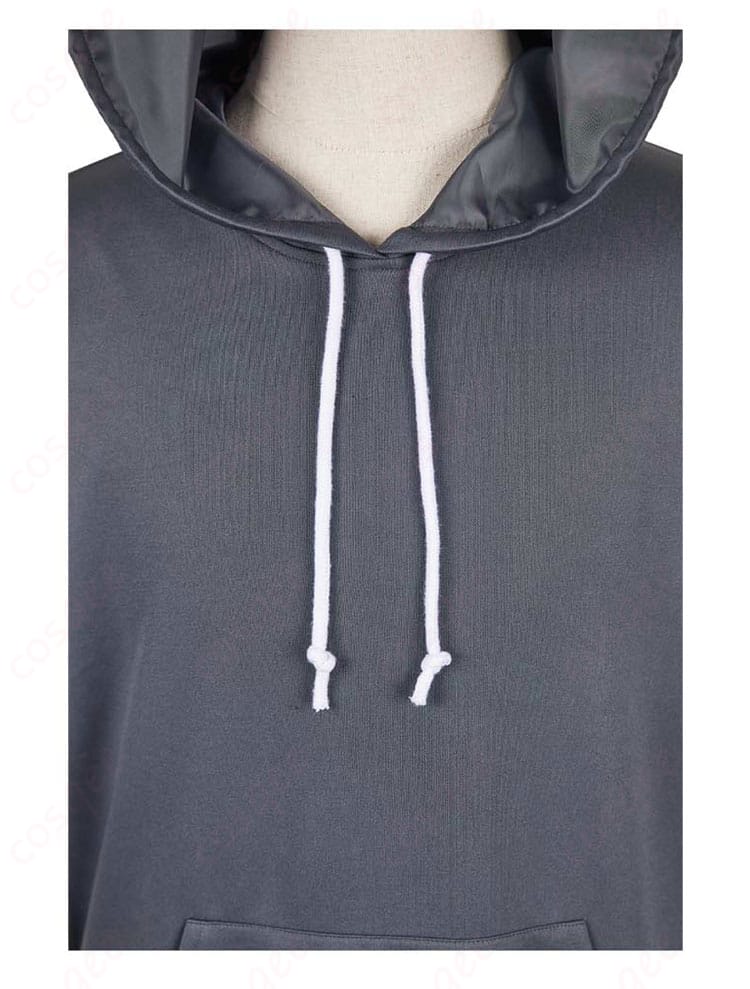 怪獣パーカーの衣服の襟部分の装飾。細かい刺繍やデザインが特徴的。