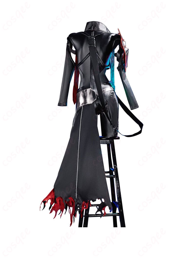 勝利の女神:NIKKE 紅蓮(ピルグリム) ブラックシャドウ コスプレ衣装 - 背面のデザインがよく分かる画像。衣装のディテールを確認。