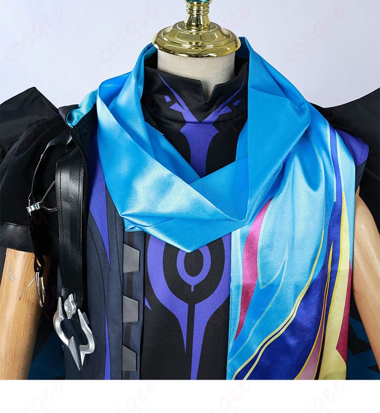 服装の襟元装飾の細部が分かる画像、オロルンコスプレ衣装の美しい刺繍や装飾。