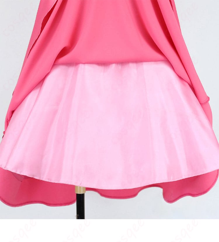 ヒカリのコンテスト衣装のスカート部分の装飾。細部までこだわり抜かれた美しいデザイン。