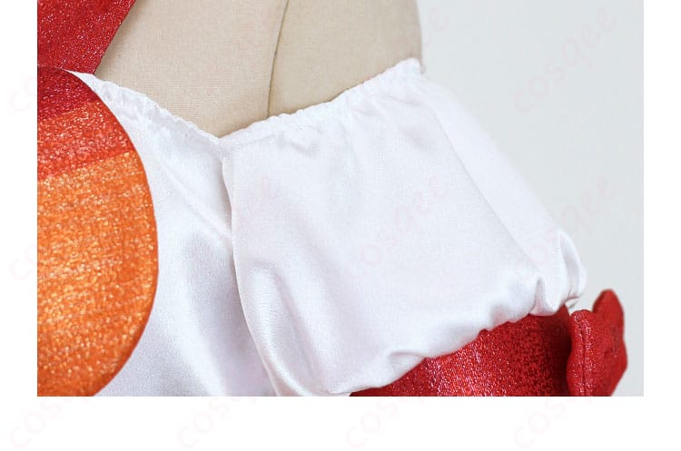 セレナのコスプレ衣装、肩袖部分の装飾。華やかなデザインでコスプレ愛好者にぴったり。