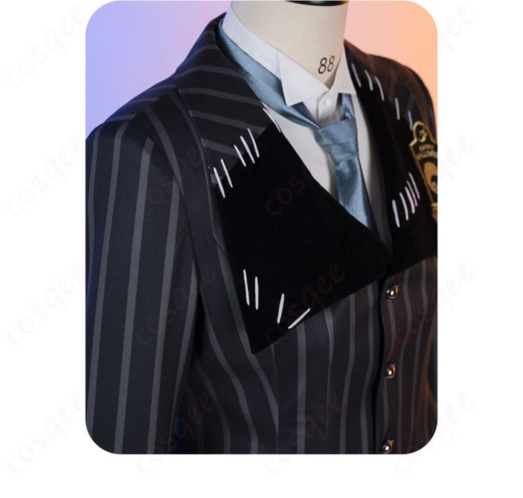 リドル・ローズハート衣装の領口とネクタイのデザイン。完璧な仕上げ。