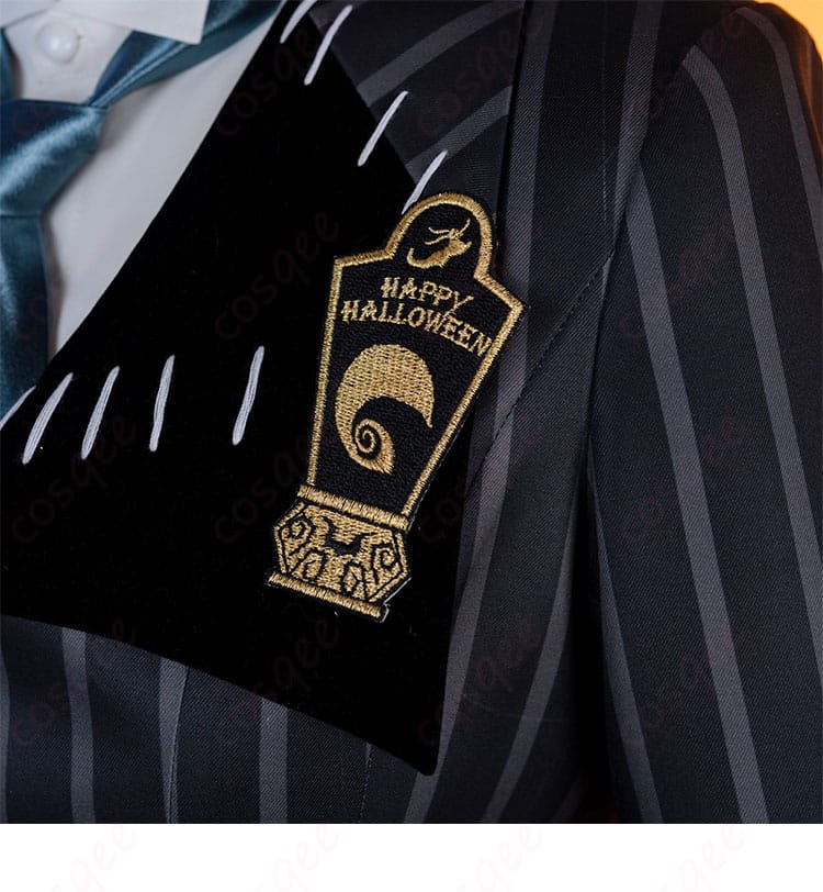 リドル・ローズハートコスプレ衣装の左胸部分の装飾。美しいデザインでファン必見。