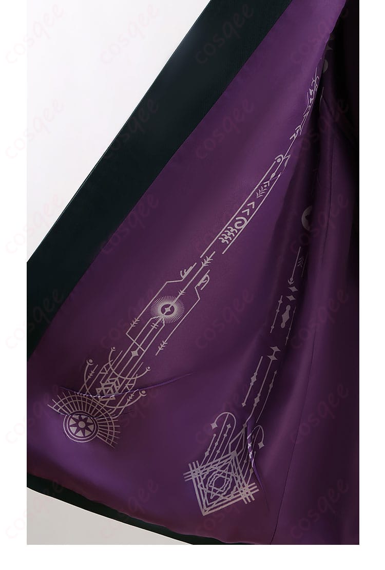 アガサ・ハークネス コスプレ衣装の外套内側の装飾ディテール。隠れた部分にもこだわりが感じられる。