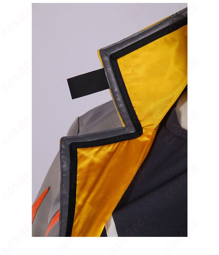 フェニックスのコスプレ衣装、衣領の装飾ディテール。