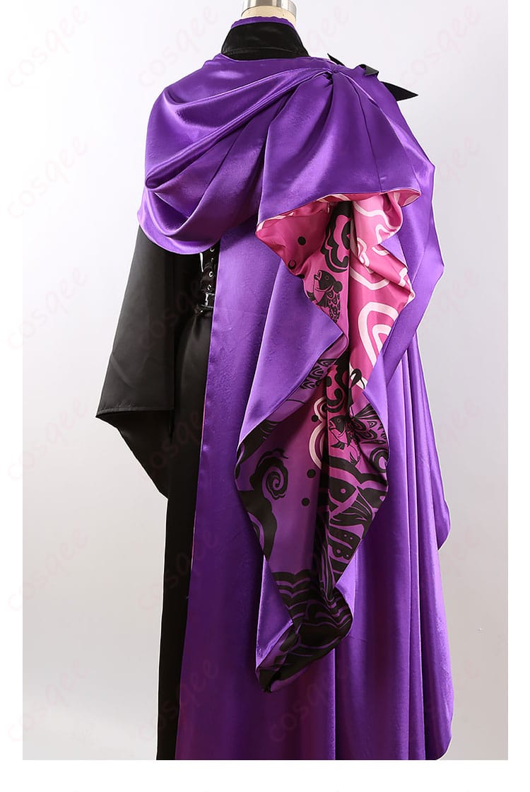 Fate/Grand Order 巌窟王 モンテ・クリスト コスプレ衣装の背面ディテール。衣服の背面装飾やデザインが特徴的。