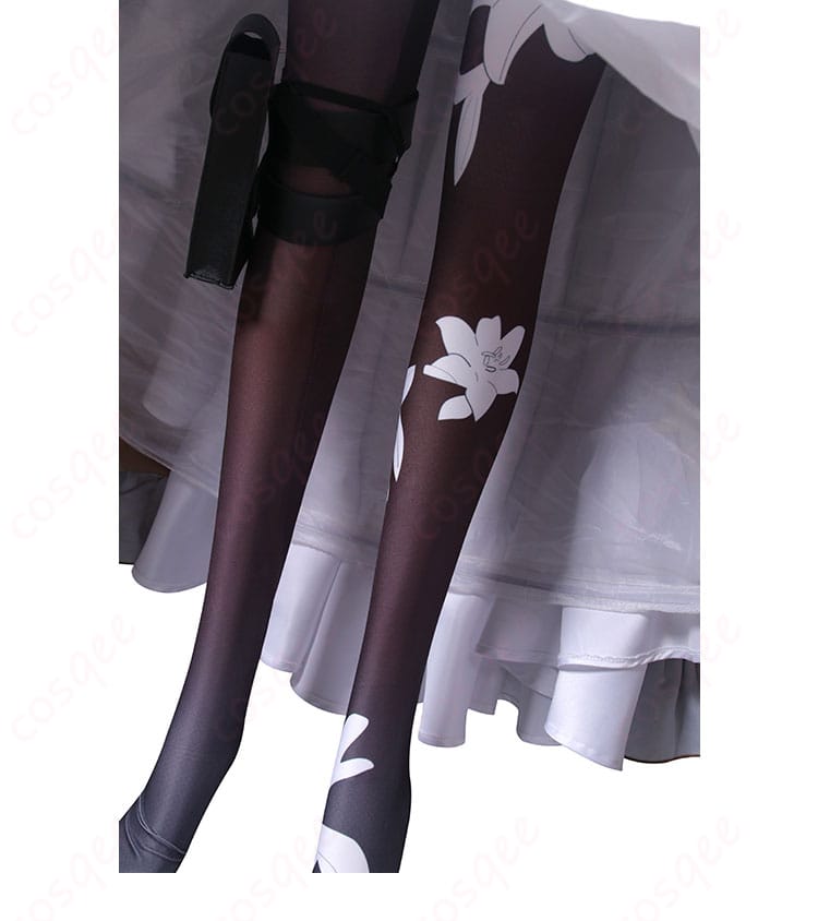 焰影リード コスプレ衣装 脚部の装飾とストッキングのディテール。美しいラインとディテールが際立つ。