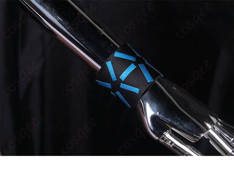 焰影リード コスプレ衣装 腕飾りのディテール。リアルな再現と精緻なディテールが特徴。