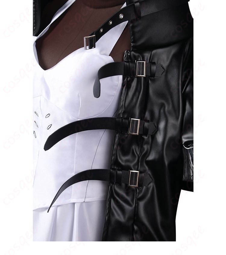 焰影リード コスプレ衣装 外套の門襟装飾の細部。クラシックなデザインのボタンが際立つ。