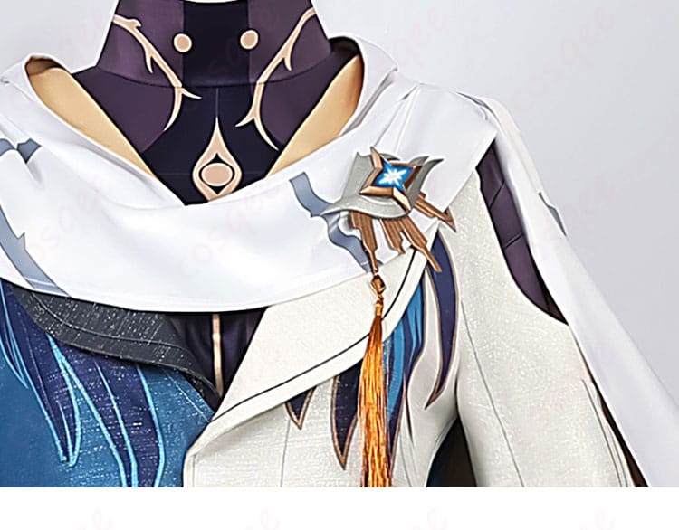 サンデーの胸元の装飾詳細。キャラクターのエレガントな雰囲気が表現されています。