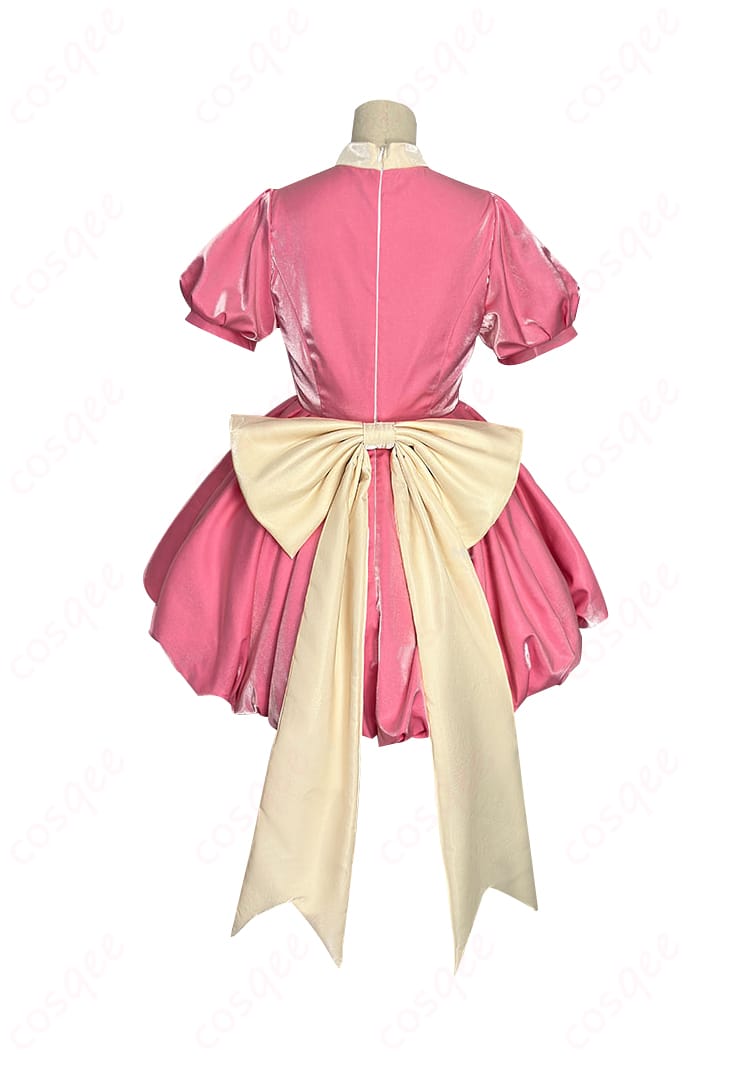 木之本桜のコスプレ衣装、背面の詳細。後ろ姿も完璧に再現されたコスプレ衣装。