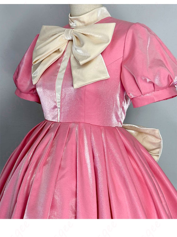 木之本桜のバトルコスチュームに見られる背部の蝶結び装飾。細部までこだわったデザイン。