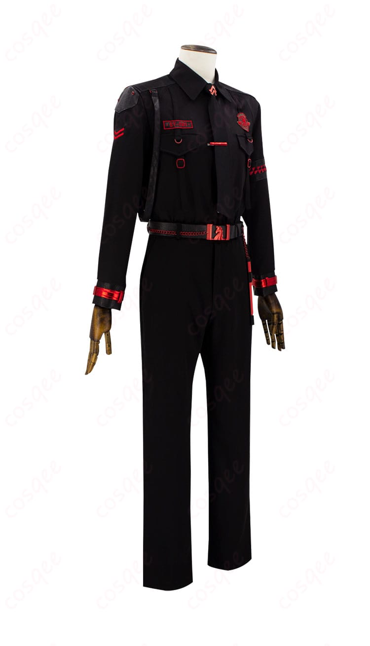 セイヤ コスプレ衣装の右側のディテール。服のラインが際立つ。