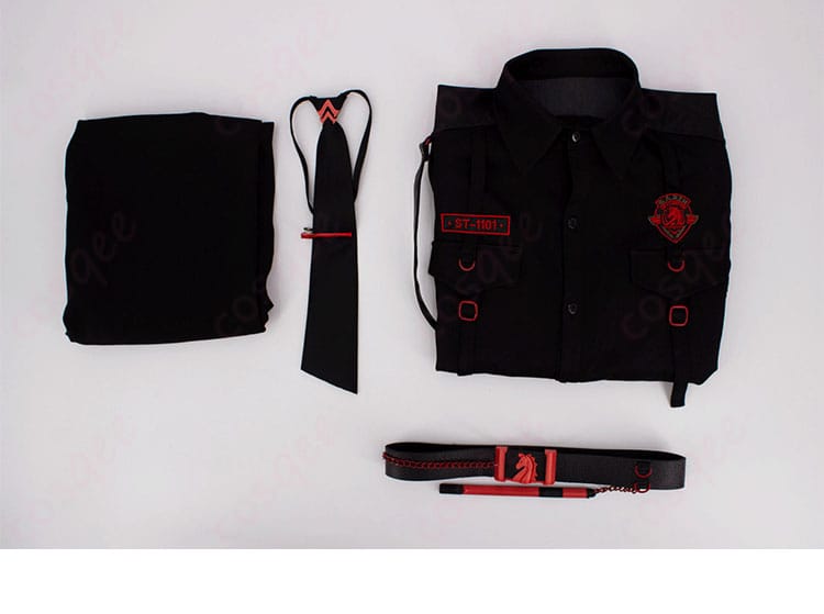 セイヤ コスプレ衣装のセット内容を紹介。ズボン、シャツ、ネクタイなど。