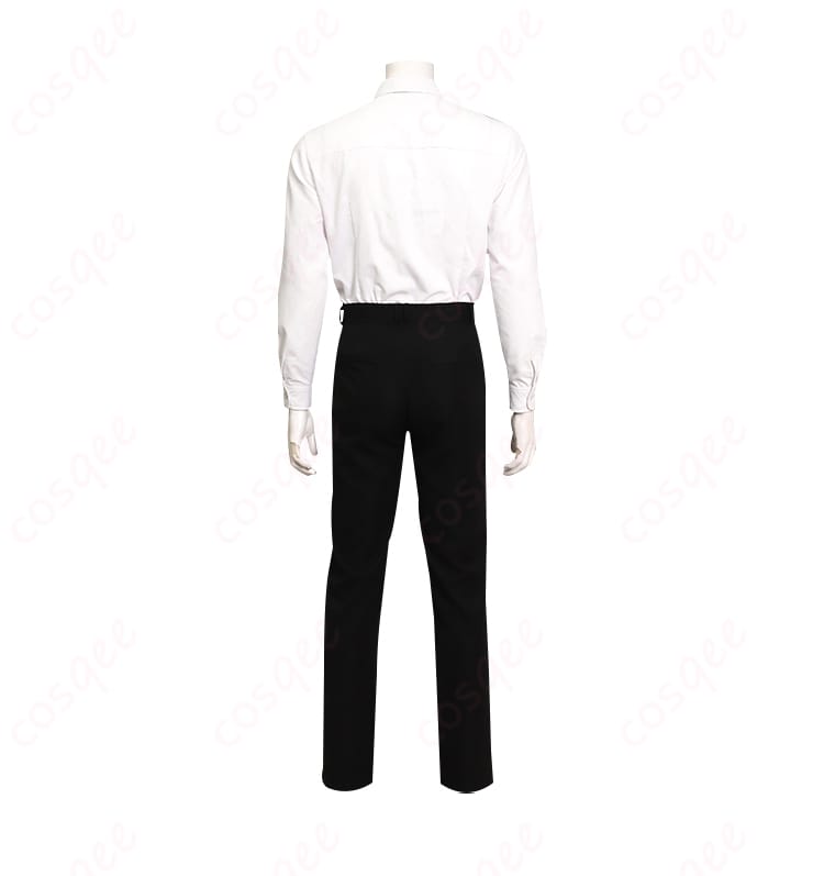 セフィロスの内搭シャツの背面の細部。バックスタイルの美しい仕上がり。