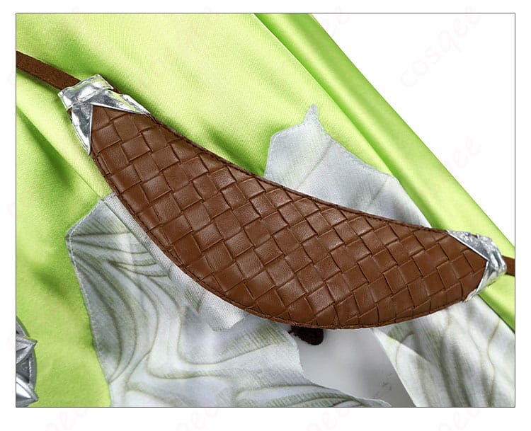 ノフィカコスプレ衣装の腰帯に付けられた葉の装飾の詳細。