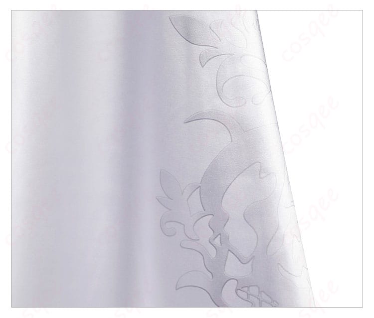 エアリスの背面デザインの詳細。コスプレ衣装全体の美しいフィニッシュ。