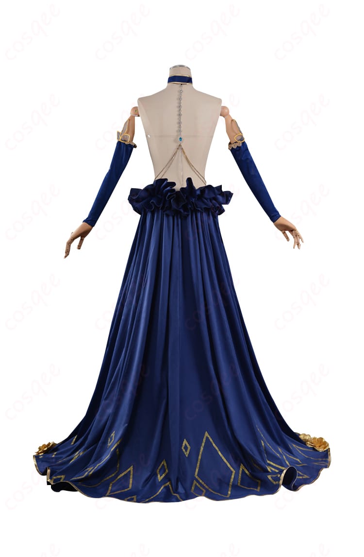 背面のデザイン、コードギアス C.C. の衣装再現。