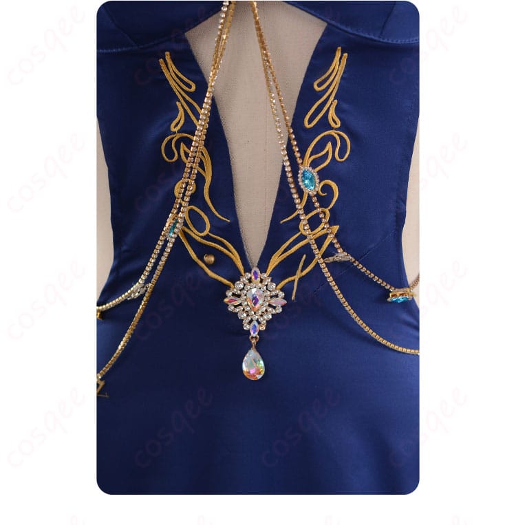 C.C.コスプレ衣装の装飾ディテール、細部まで再現されたデザイン。