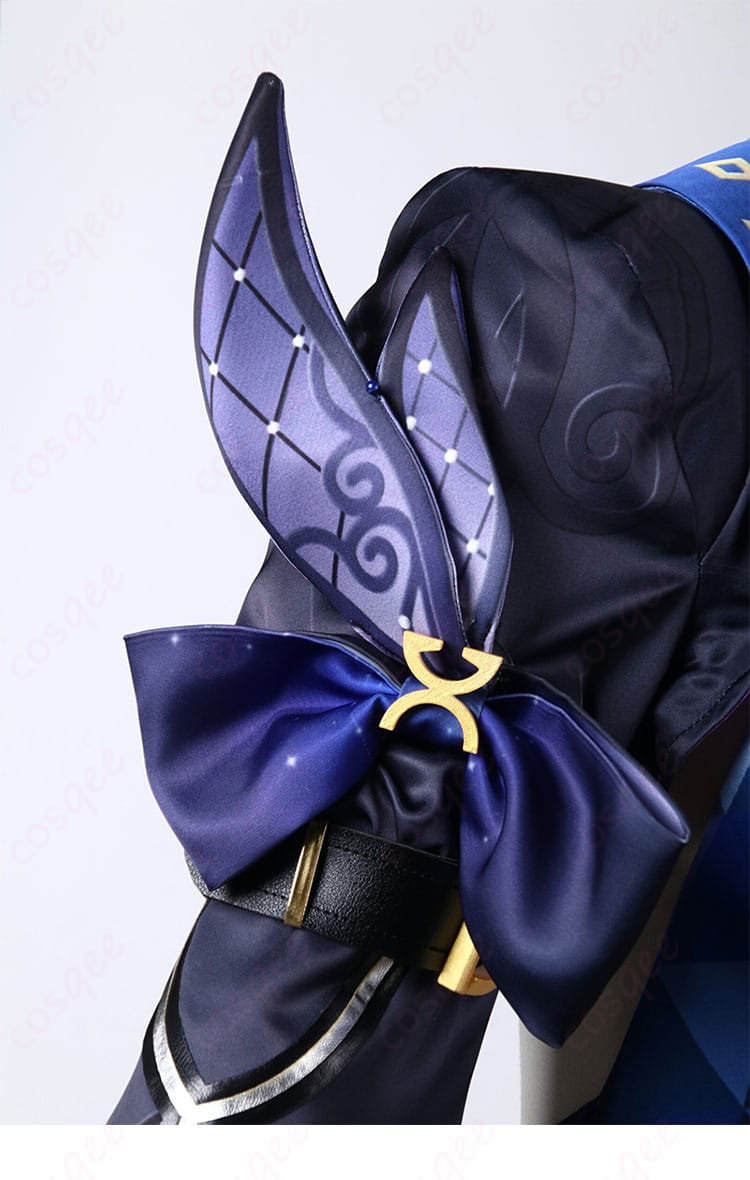 ジェイドのコスプレ衣装右袖の装飾の詳細。美しいデザインが際立つ部分。