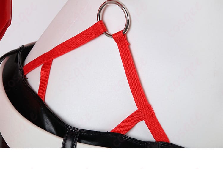 乱破(らんは)コスプレ衣装の腰周り装飾。デザイン性の高いディテールが特徴的。