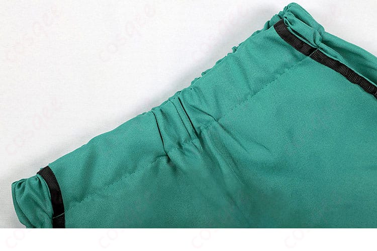 斉木楠雄 コスプレ衣装 ズボンのウエスト装飾詳細。細部までリアルに再現された制服のウエストデザイン。