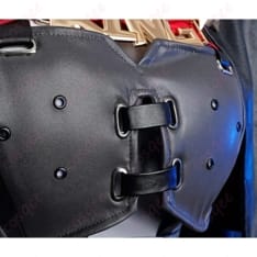 ゼンレスゾーンゼロのキング・シーザー衣装で近未来ストリート感をまとい写真映えを狙う - 3枚目の画像（サムネイル）