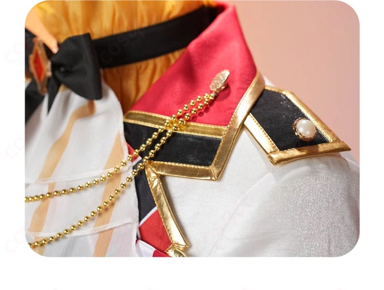 衣領と肩部分の装飾ディテール – 礼瀬マヨイ コスプレ衣装の衣領と肩のディテール