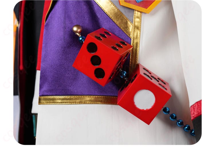 衣襟骰子装饰细节图:あんさんぶるスターズ!! 七種茨 コスプレ衣装 衣襟に施されたサイコロデザインの装飾、個性的なディテール。