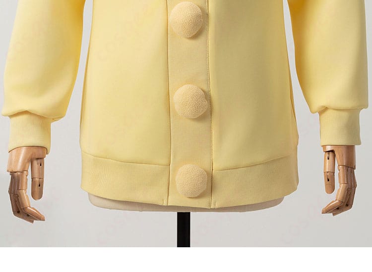 内搭服の襟の装飾ディテール。内側の襟のデザインや装飾が美しく再現されています。