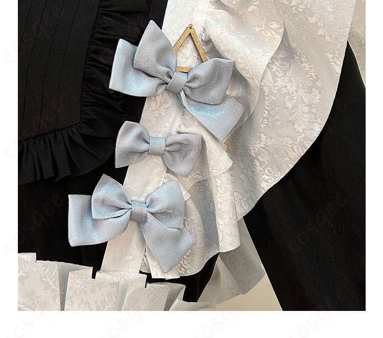蝶ネクタイ装飾の細部画像 - メイド服に合わせた蝶ネクタイのディテール