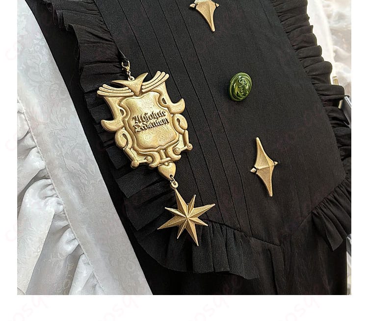 胸前装飾の細部画像 - メイド服の胸元の美しい飾り