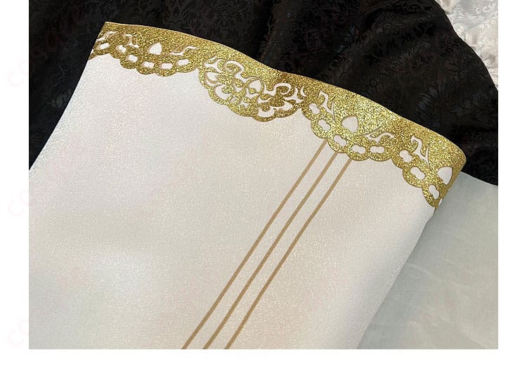 スカートの裾飾りの詳細写真 - メイド服のスカート裾の装飾、華やかなデザイン