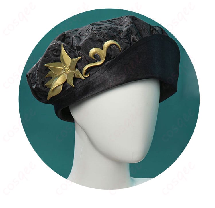 帽子装飾のディテール。エミールのロミオ版衣装の帽子の飾り部分をアップで表示。