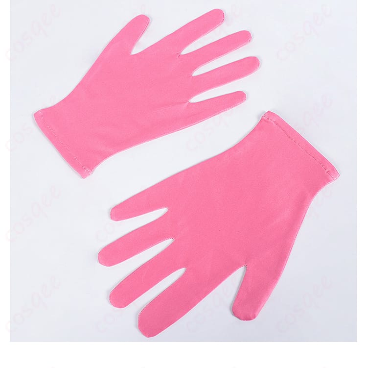 手袋装飾のディテール。手袋のデザインと装飾が確認できます。