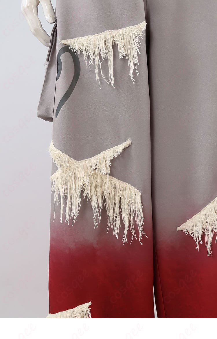 ティル コスプレ衣装(ALIEN STAGE)のズボンの装飾細部。細やかなディテールが特徴。