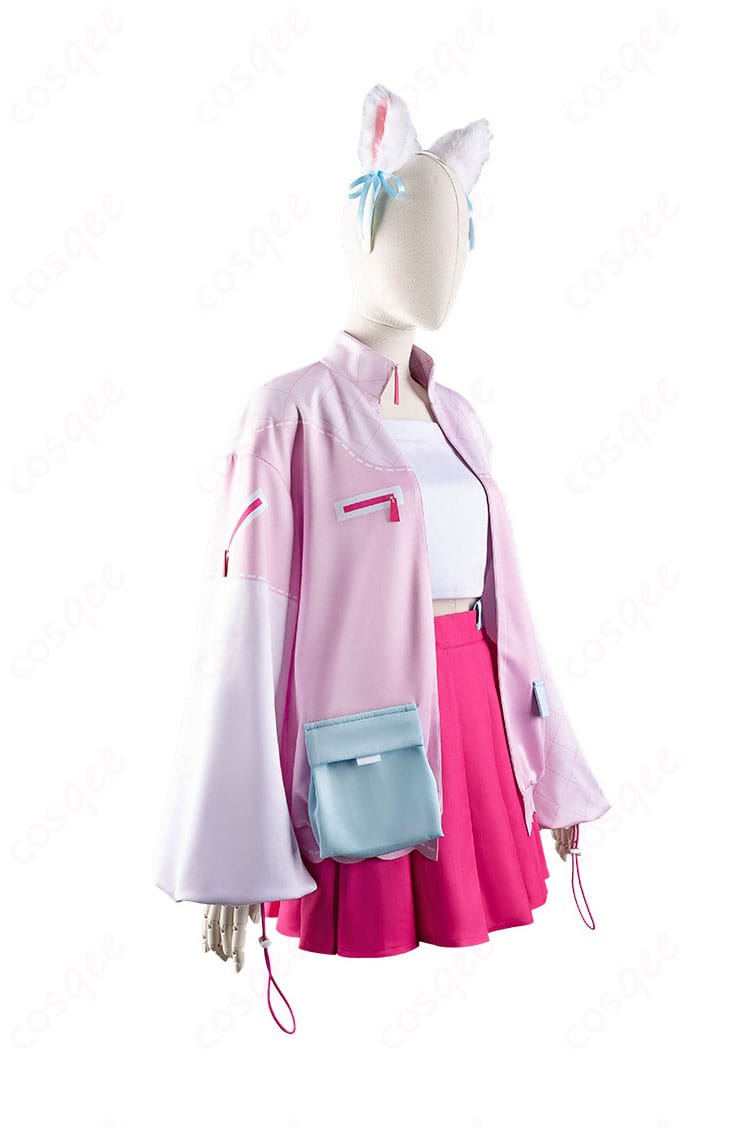 天王寺璃奈コスプレ衣装のサイドビュー。スカートや上着のディテールがわかりやすく表現されています。