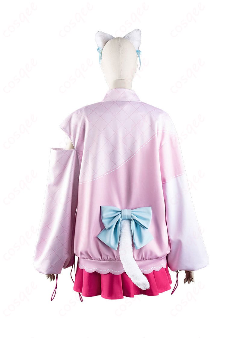 天王寺璃奈コスプレ衣装の背面画像。背中の装飾と衣装の完成度がよくわかります。