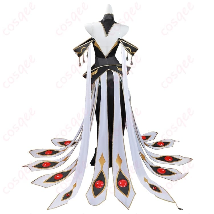 コードギアスのC.C.を気品ある黒×金で纏うブリタニア衣装コスプレ - 3枚目の画像