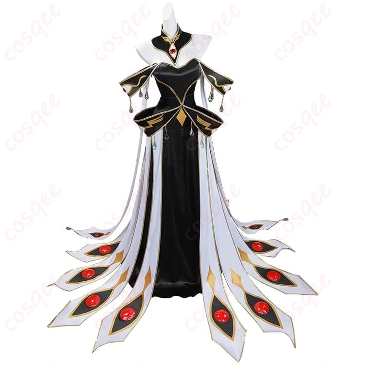 コードギアスのC.C.を気品ある黒×金で纏うブリタニア衣装コスプレ - 1枚目の画像