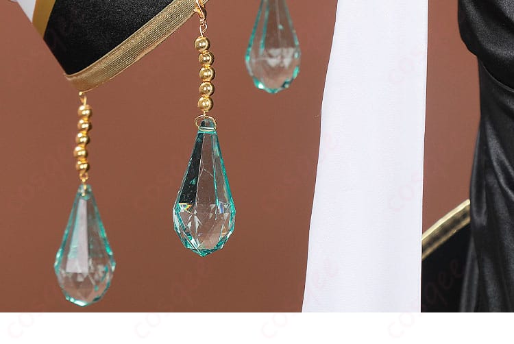 コードギアス C.C. コスプレ衣装の衣領装飾詳細