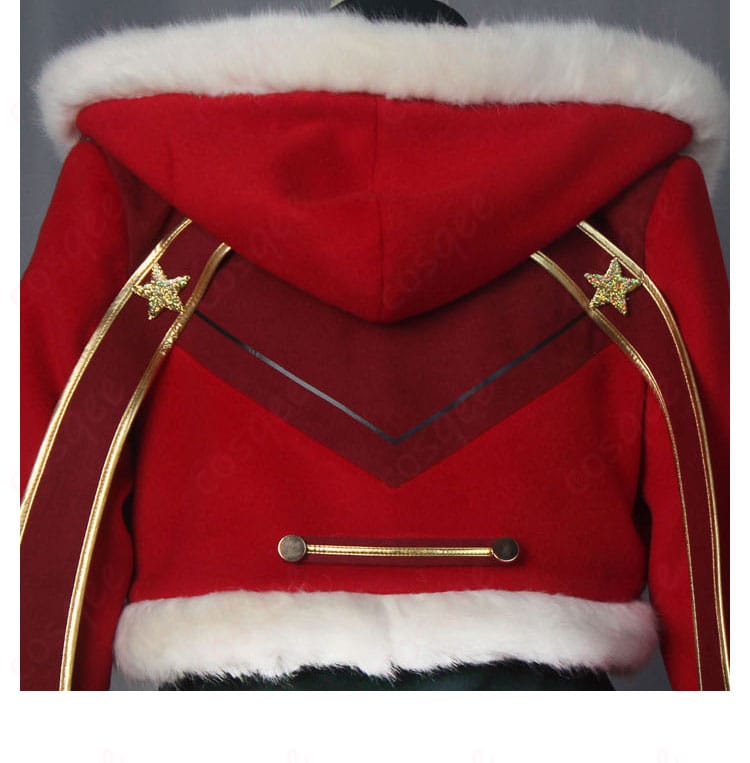 服の背面のディテール。コスプレ衣装の後ろ側も忠実に再現されています。